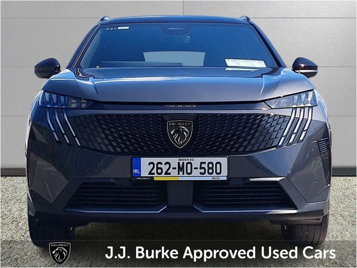 Peugeot 5008 GT Exclusive 145, Automatic, Hybrid - Image 2