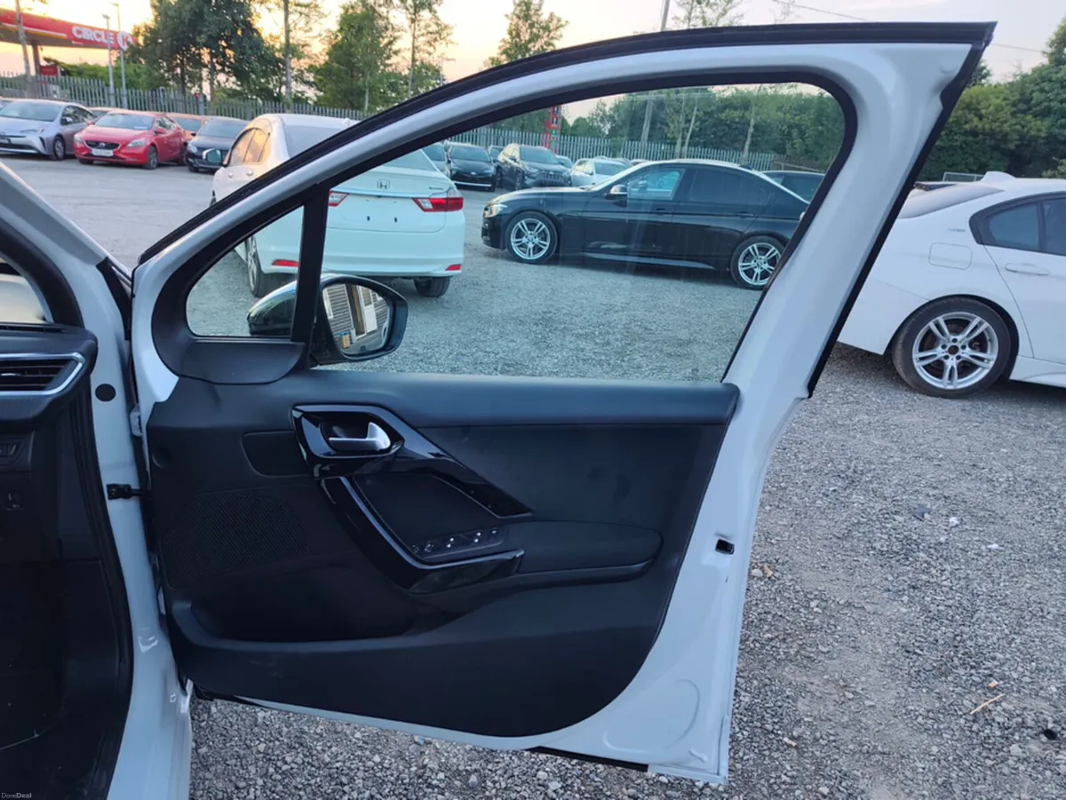 Peugeot 208 5D ALLUR 1.2L Petrol Automatic - Low m - Image 6