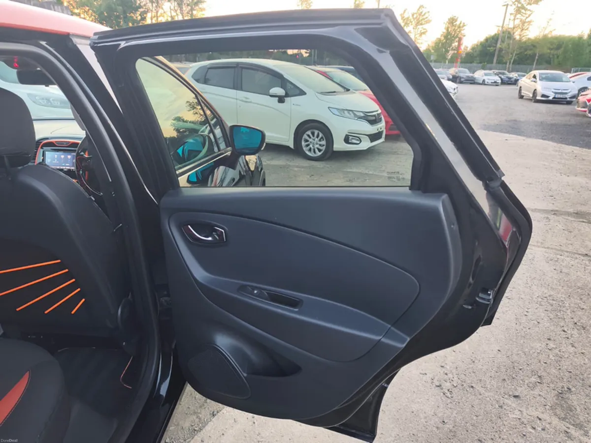 Renault Captur 1.2L Petrol - Low mileage - Automat - Image 5