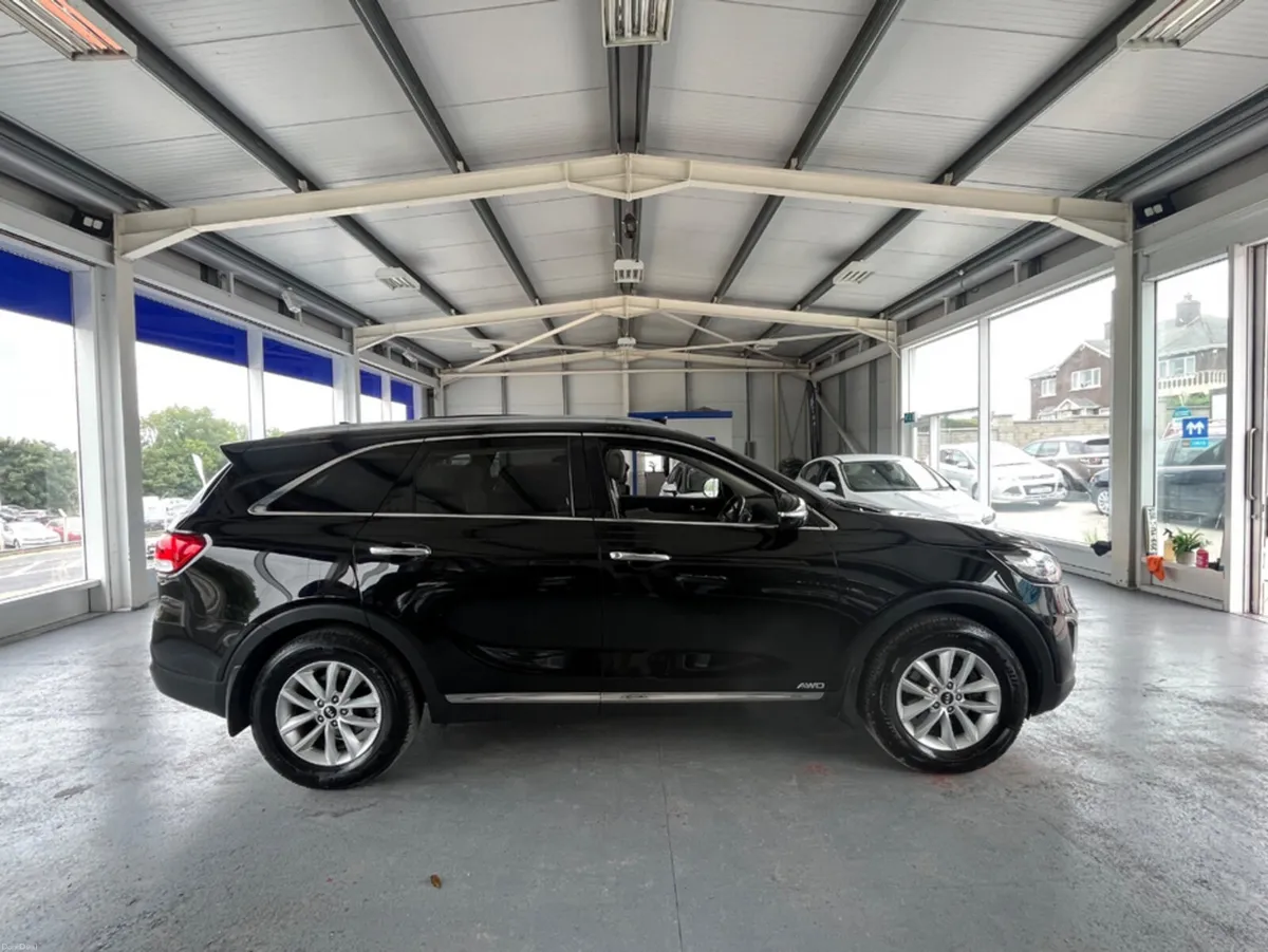 Kia Sorento PLATINUM 5DR - Image 4
