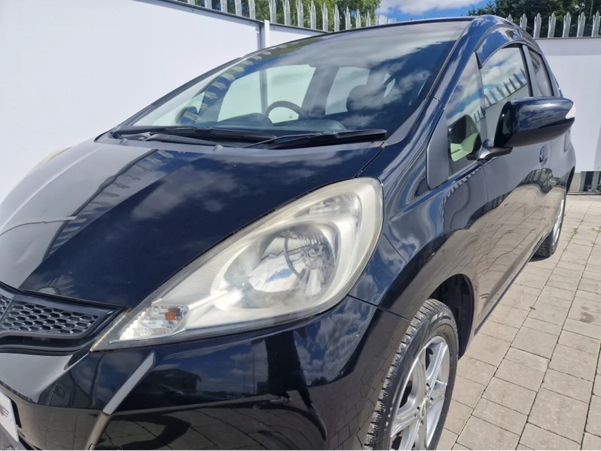 Honda Fit 1.3PETROL AUTO - Image 5