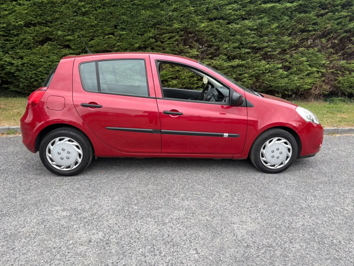 Renault Clio III EXPRESSION 1.2 ETHANO ETHANOL 5DR - Image 5