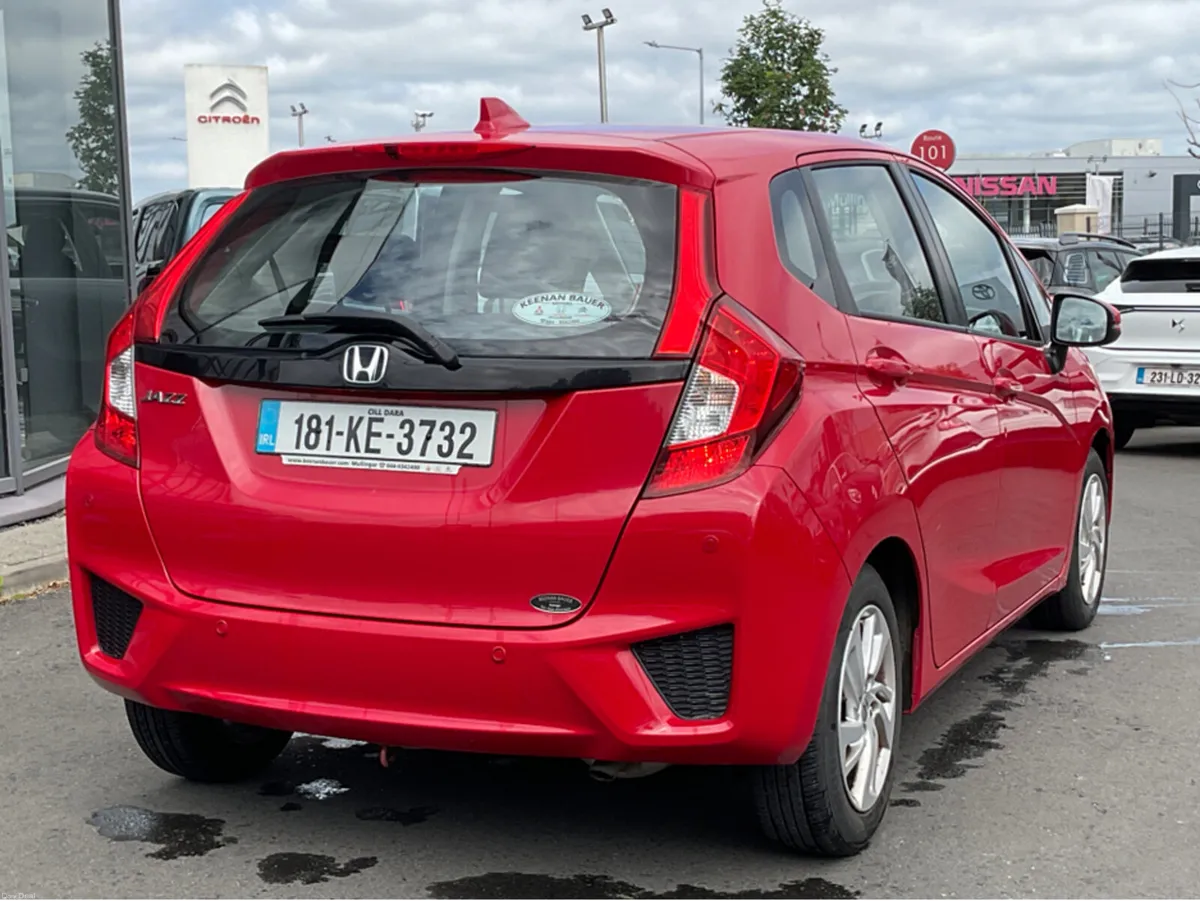 Honda Jazz 1.3 I VTEC ES 5DR - Image 4