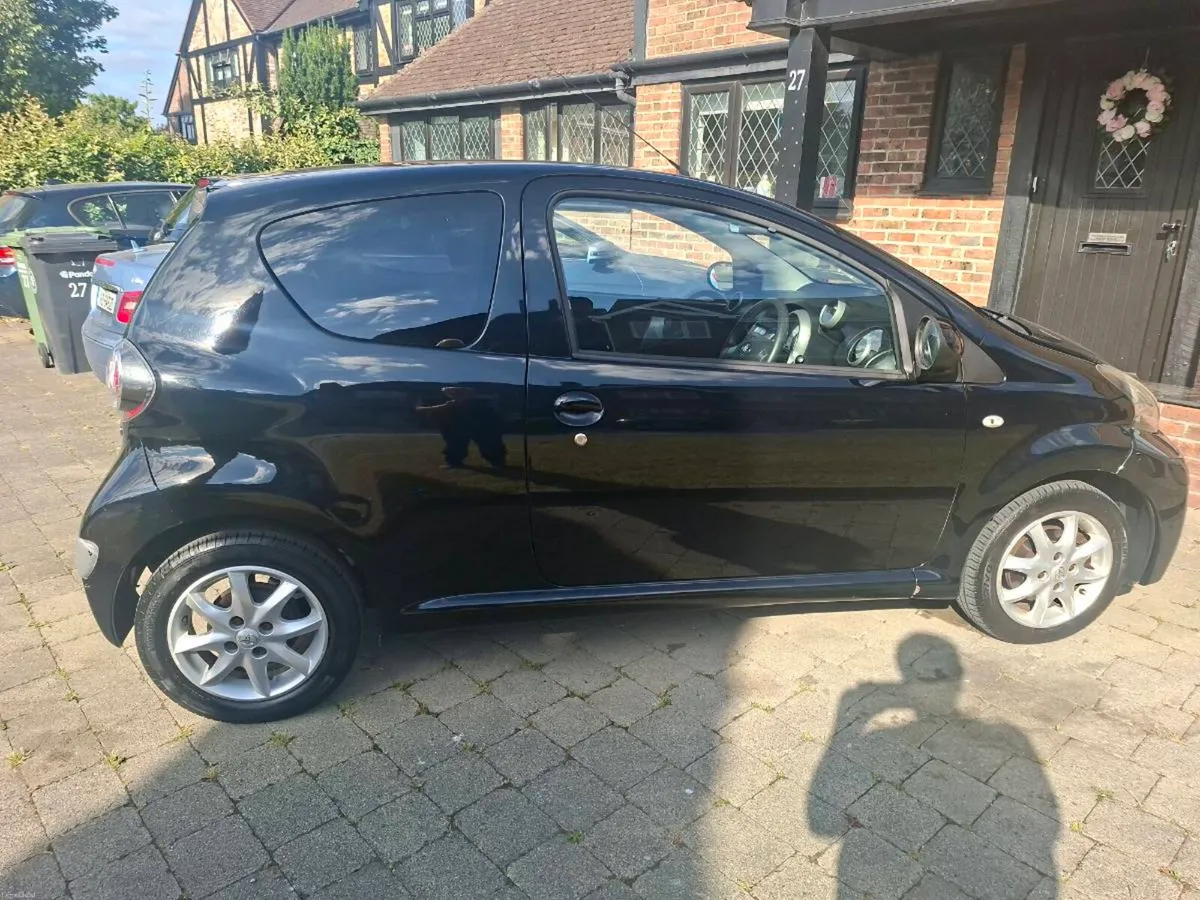 TOYOTA AYGO 1.0 LITRE 3DR 2013 ONLY 99000 KLMS - Image 2