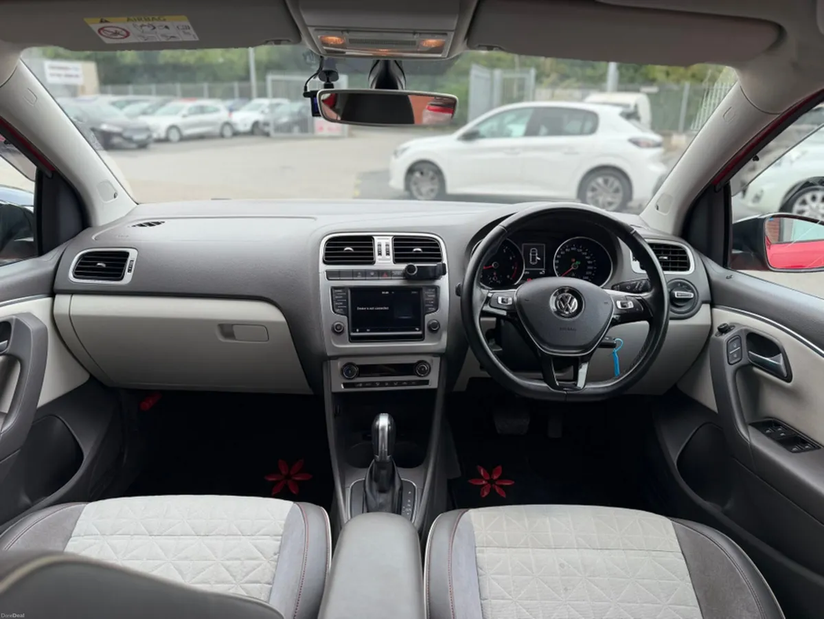Volkswagen Polo 1.2 TSI AUTO BEATS EDT - Image 4