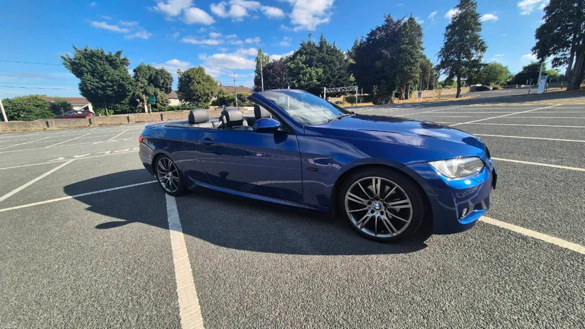 BMW 3 SERIES 320I E93 - Image 1