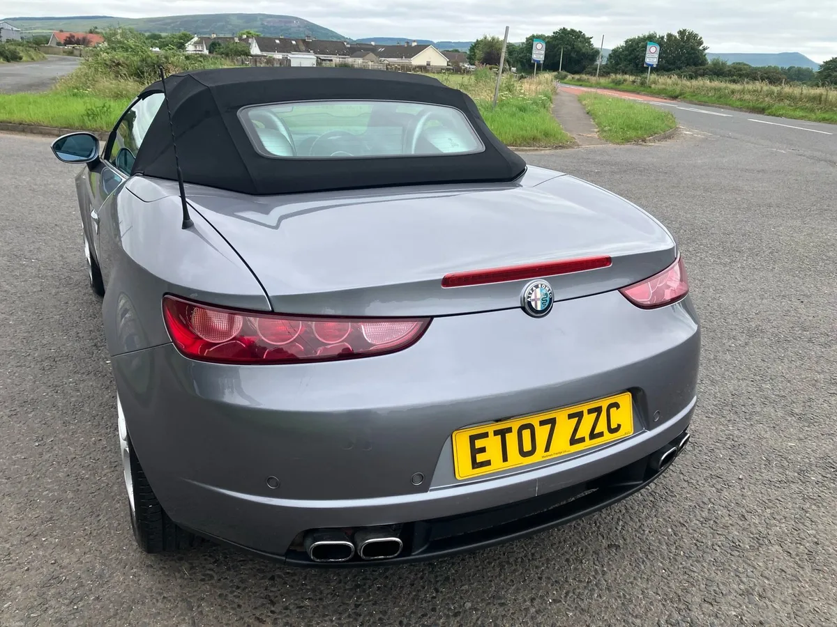 Alfa Romeo spider - Image 2