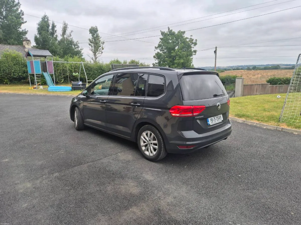 Car - Image 3