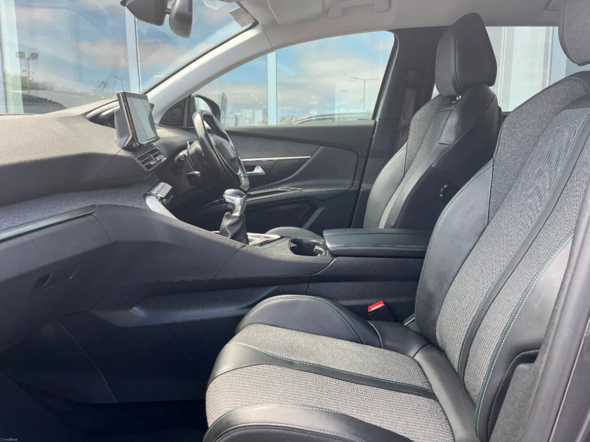 Peugeot 5008 FL Allure 1.5 Blue HDI 130BHP*QUALITY - Image 5
