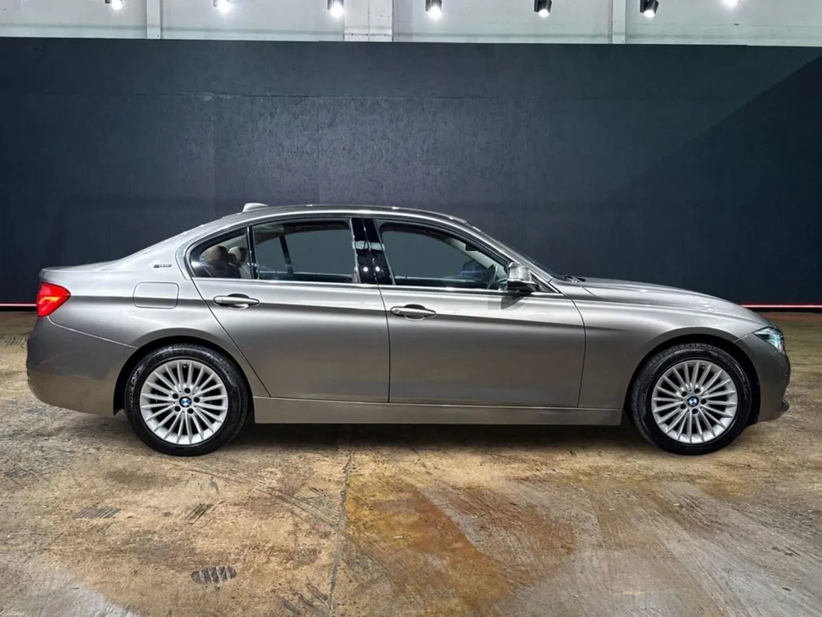 BMW 3-Series 2.0 AUTOMATIC PHEV - PERFORMANCE LUXU - Image 2