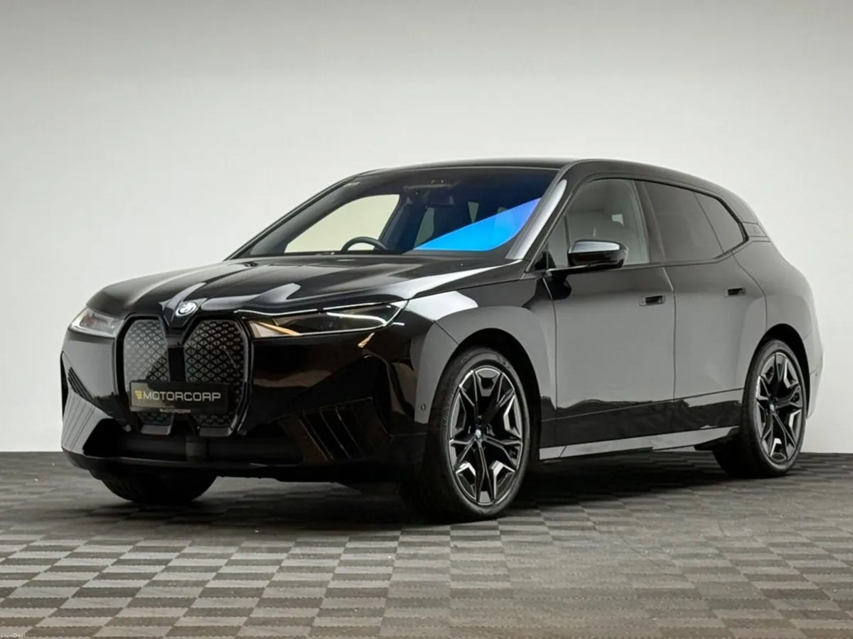 BMW iX 40 M SPORT XDRIVE - Image 3