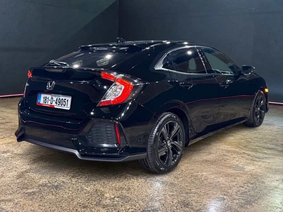 Honda Civic MANUAL 1.0 VTEC TURBO - REVERSE CAMERA - Image 3