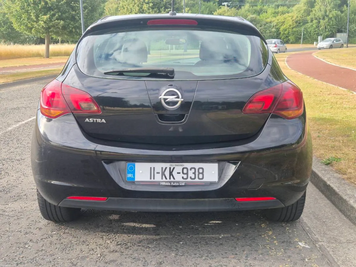 2011 OPEL ASTRA 1.4 PETROL NCT 06/27 TAX 03/3 - Image 4