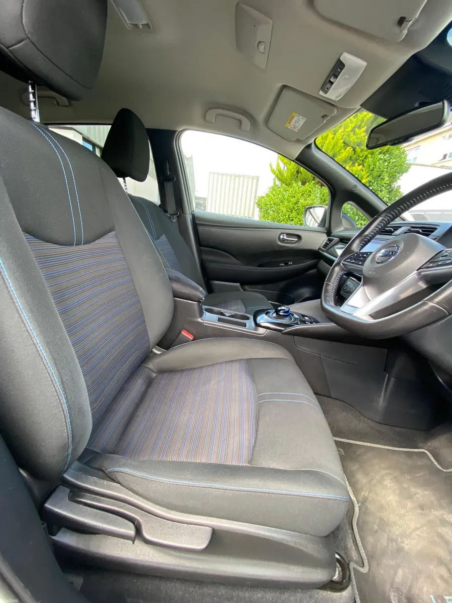 Nissan Leaf 2022 40 KW - Image 5