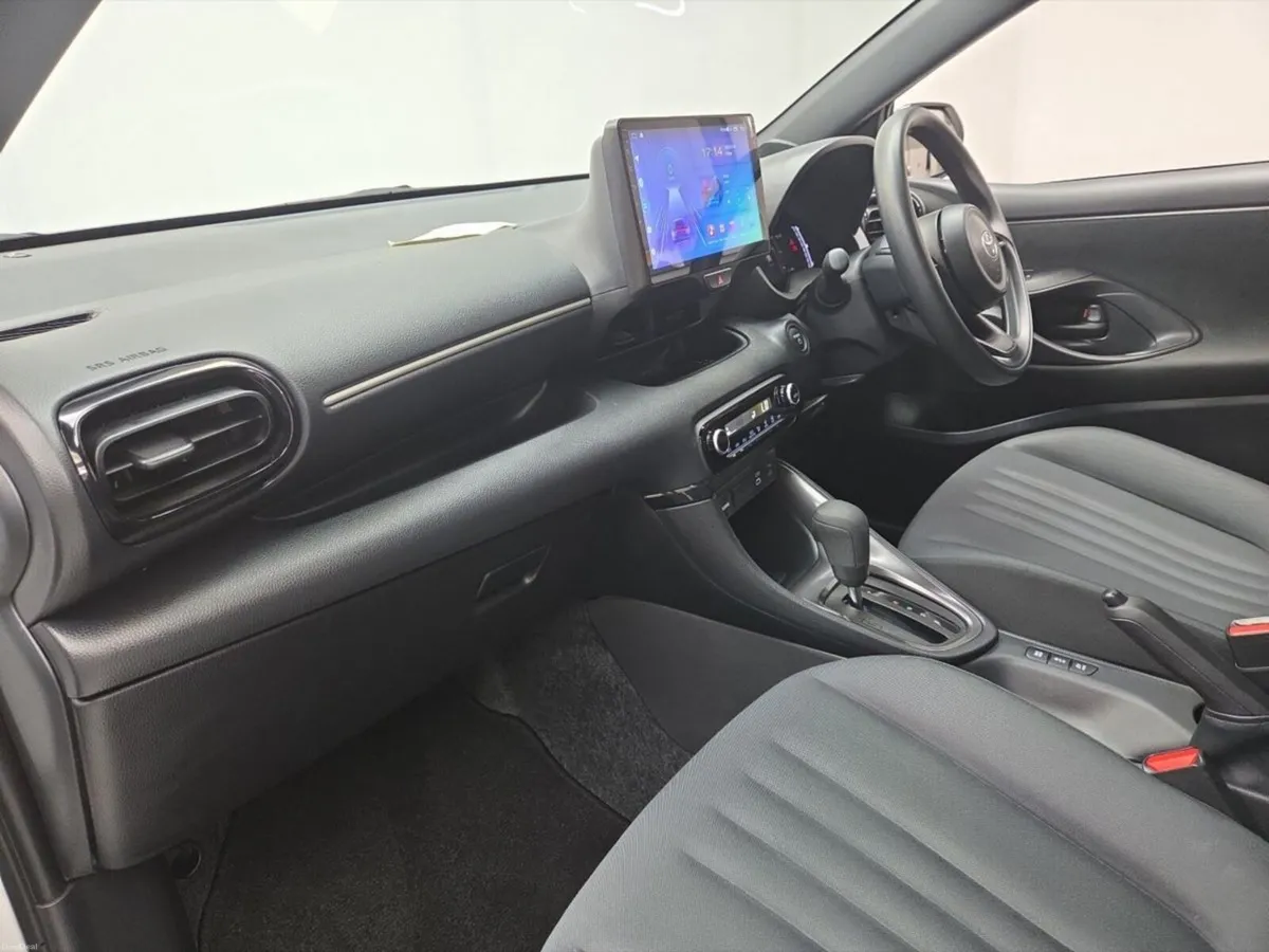 Toyota Yaris 1.5 G Hybrid Auto - Image 4