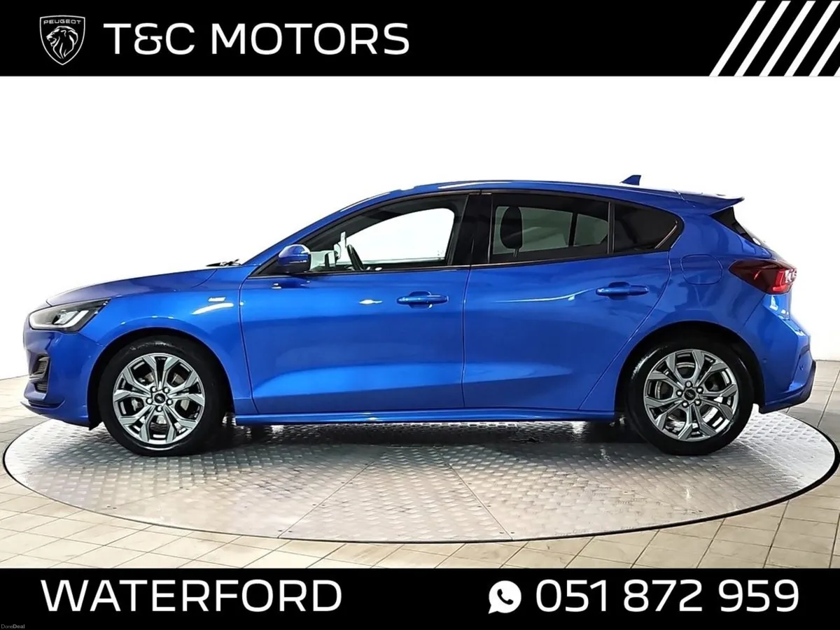 Ford Focus ST-Line - Reversing Camera with Parking - Image 5