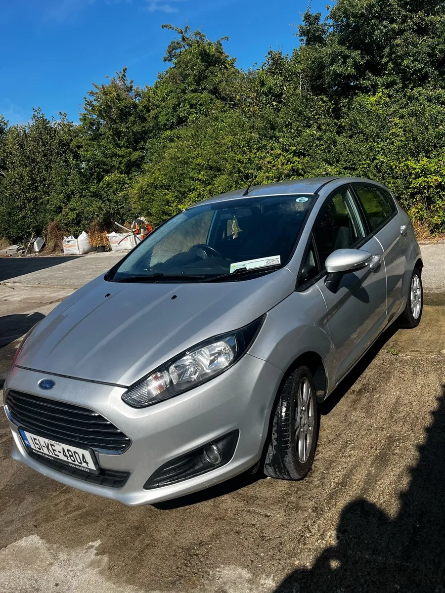 2015 Ford Fiesta - Image 1