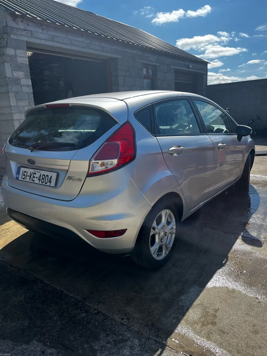 2015 Ford Fiesta - Image 3
