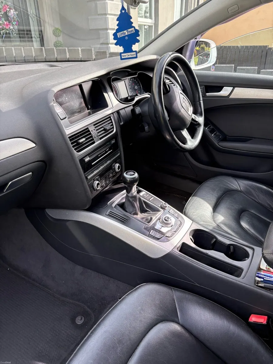 Audi A4 - Image 2