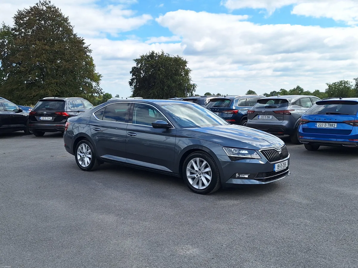 Skoda Superb 2.0 TDI Auto Style *Top Spec/Leather - Image 1