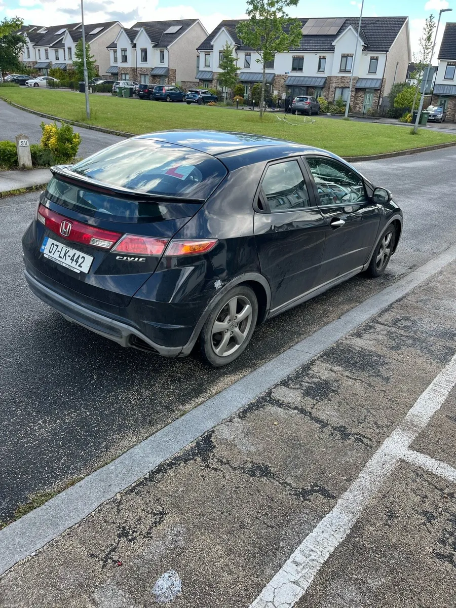 Car - Image 3