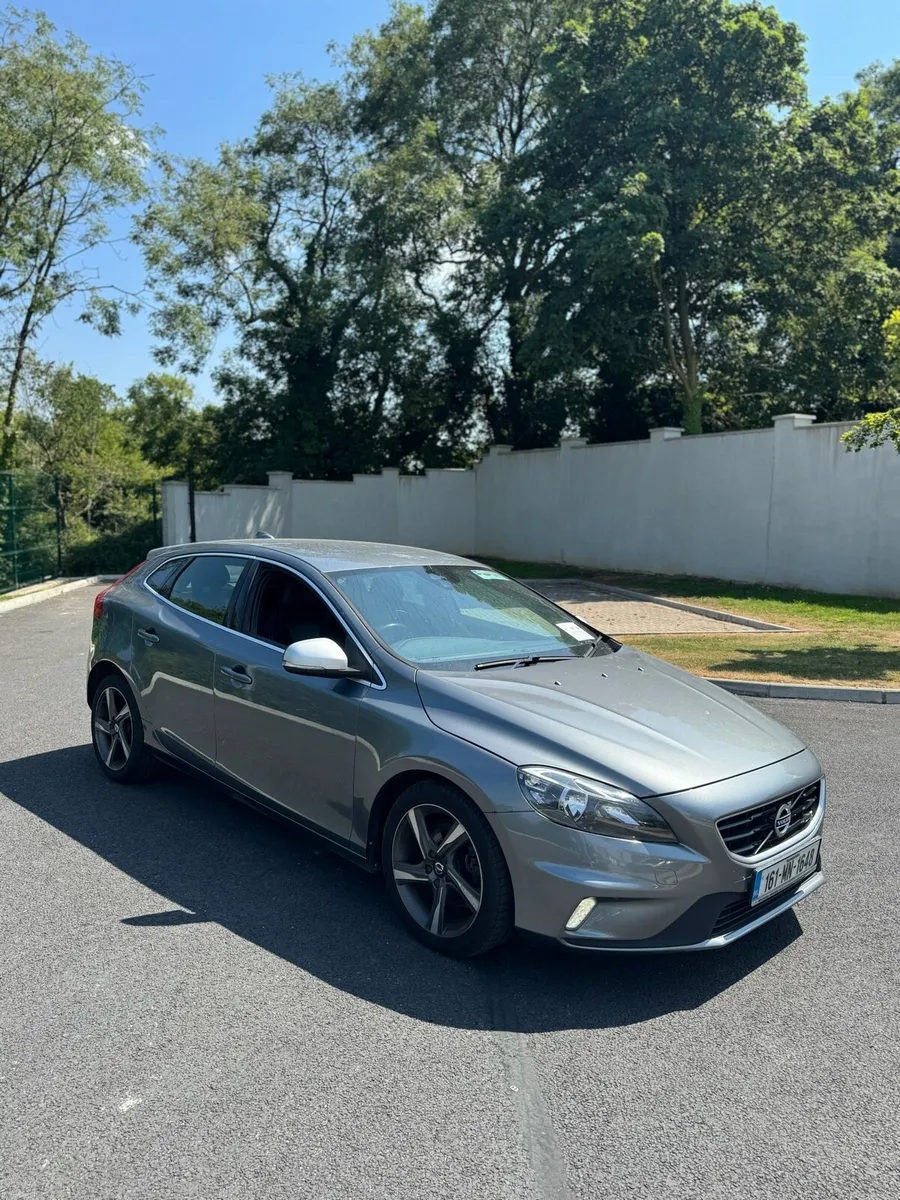 Volvo V40 2.0 D2 R-Design - NEW NCT - Image 1