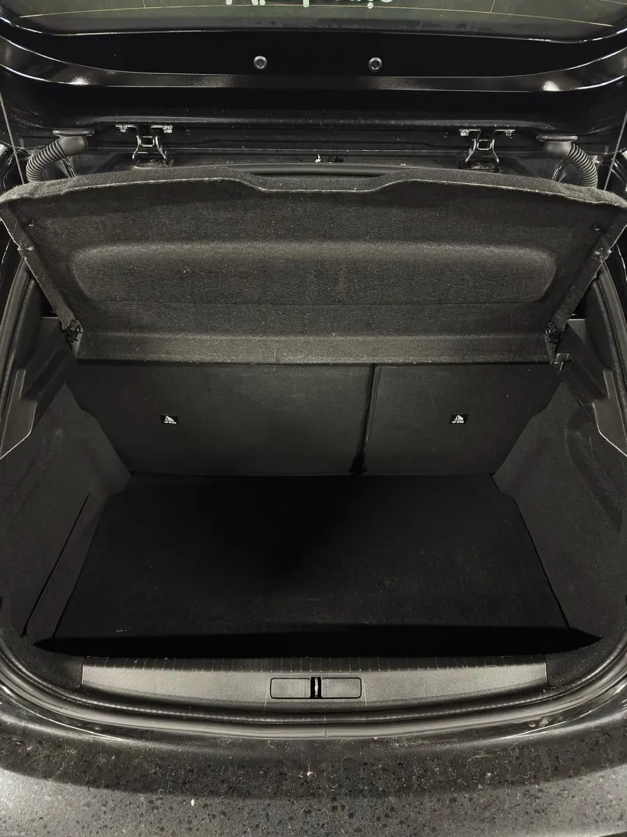Peugeot 208 2021 - Image 5
