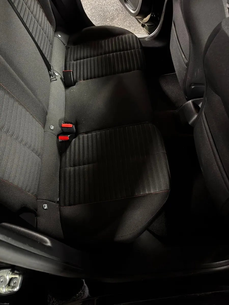 Peugeot 208 2021 - Image 3