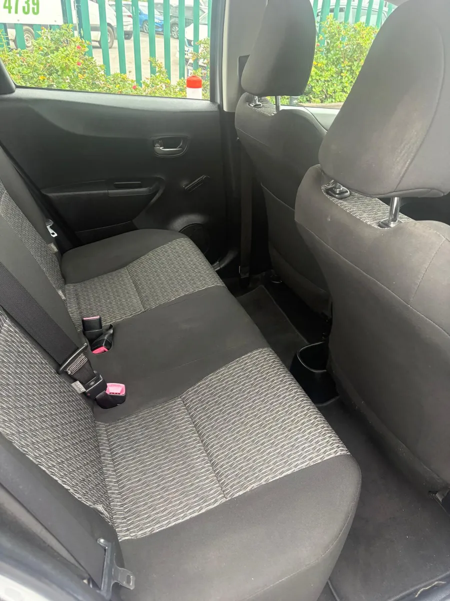 Toyota Yaris 2014 - Image 6