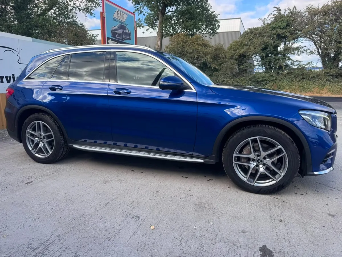 172 Mercedes GLC 220 D 4Matic AMG SPORT Auto - Image 3