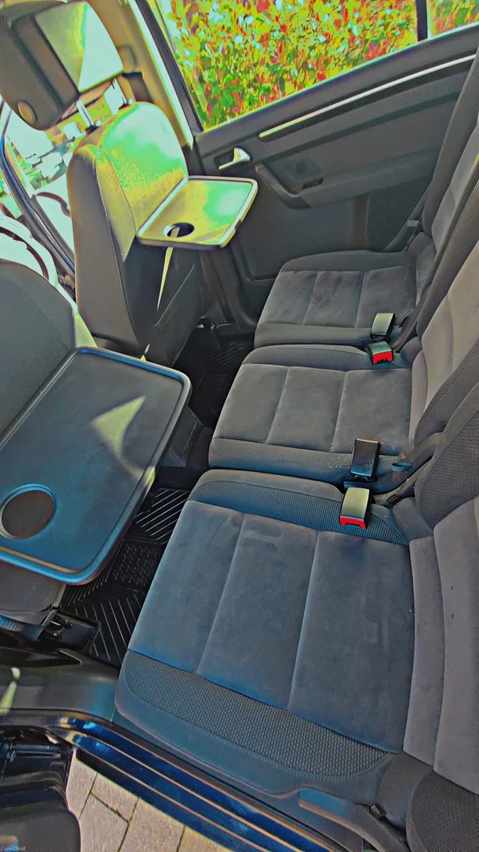 Volkswagen Touran - Image 5