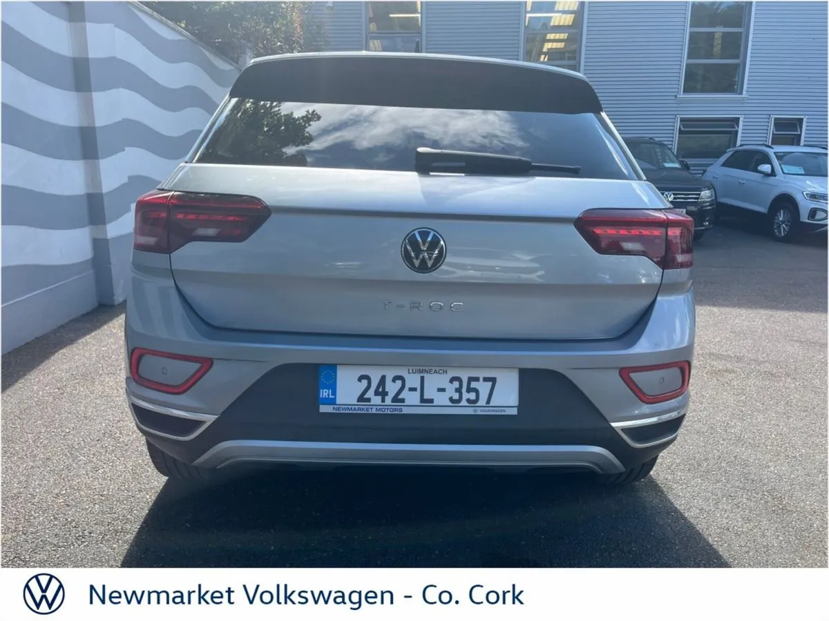 Volkswagen T-Roc STYLE 2.0 TDI 6 SPEED 116BHP - Image 4