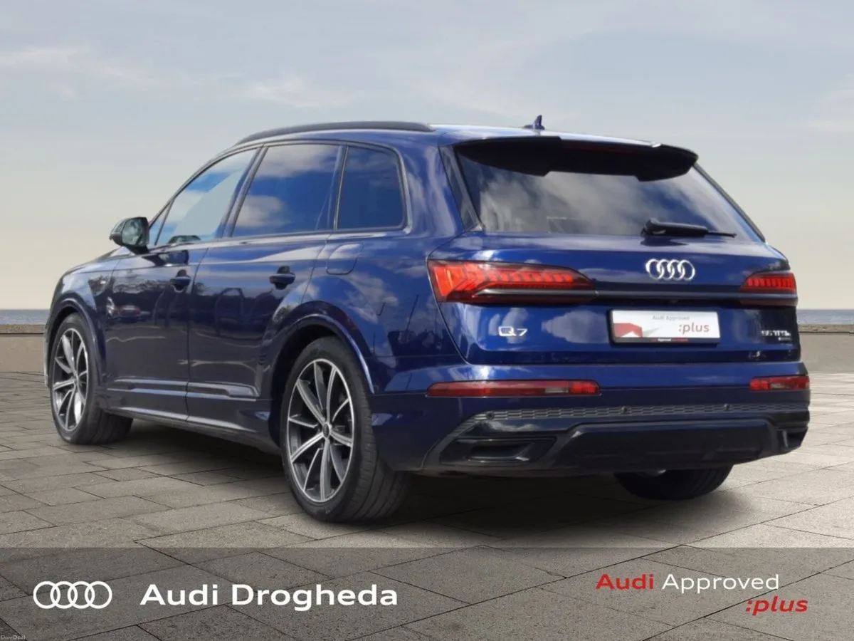 Audi Q7 55 TFSI e S Line Black edition - Image 5