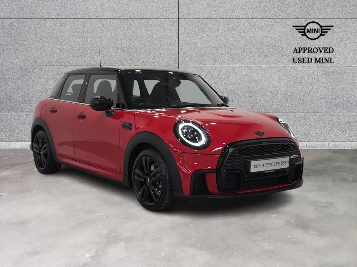 Mini Cooper 5-Door Cooper Sport - Image 1