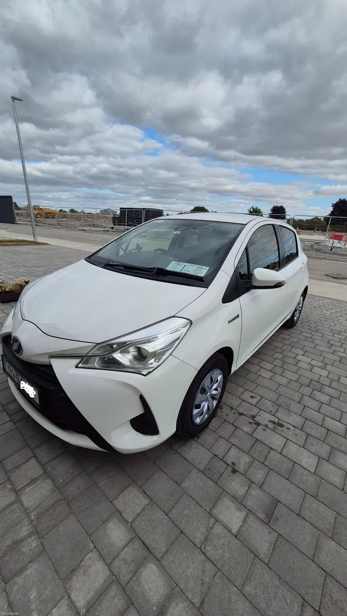 2017 Toyota Vitz 1.5 Hybrid Automatic – Multimedia - Image 1