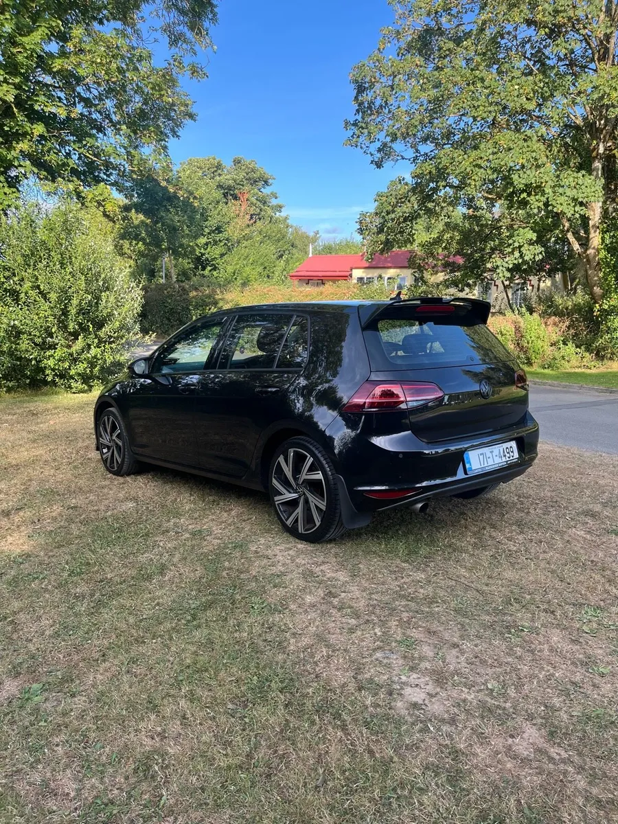 VW GOLF BLACK 1.6 TDI MATCH - Image 3