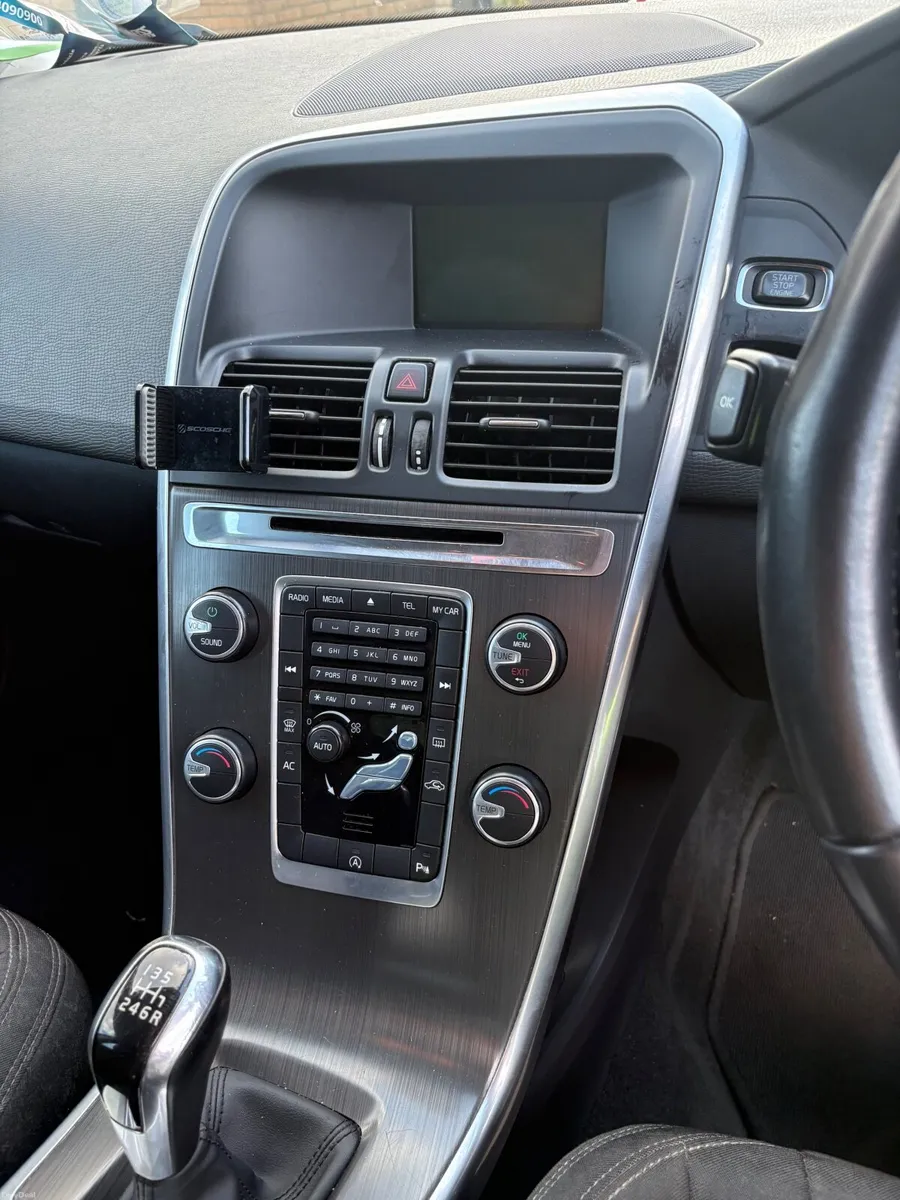 Volvo XC60 2016 - Image 4