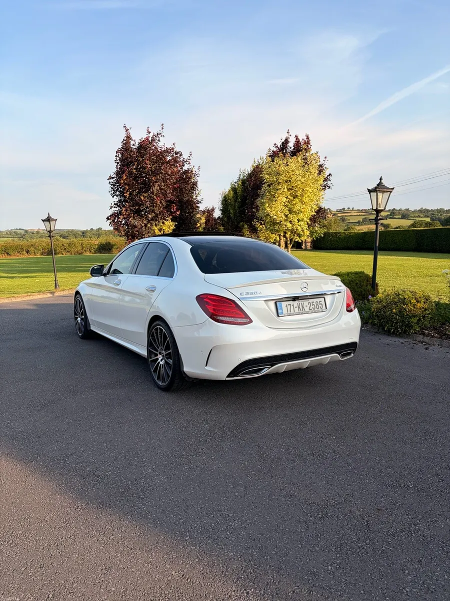 2017 Mercedes C250D AMG 4 Matic - Image 3