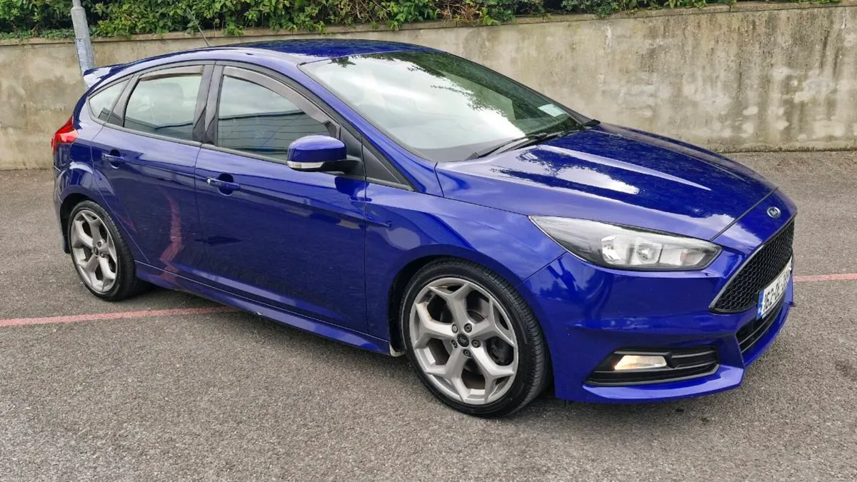 16 St spec focus - Image 1