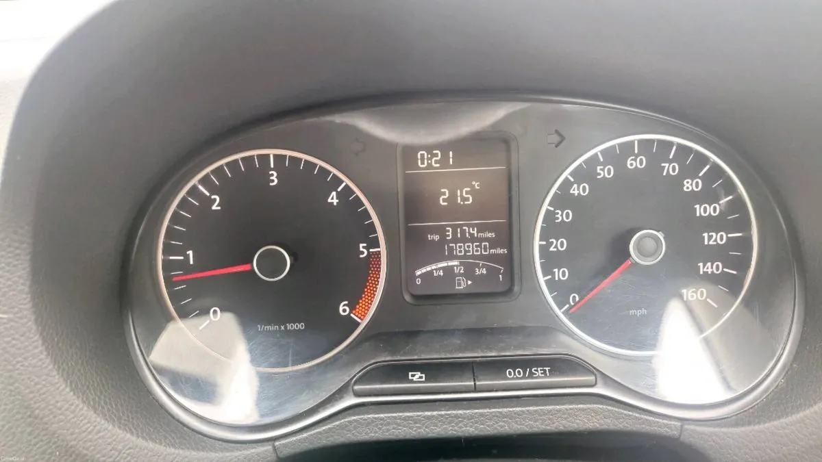 Volkswagen polo - Image 6