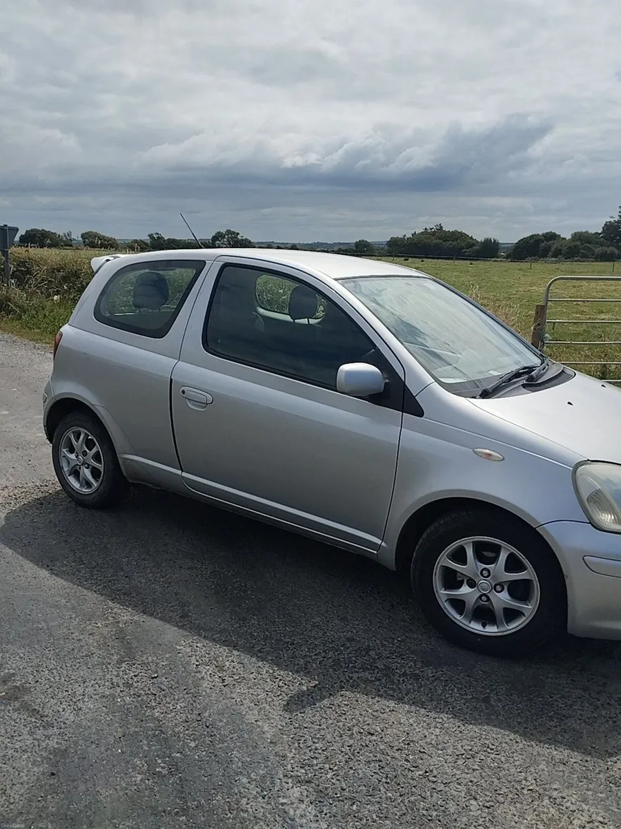 Toyota Yaris 2005 - Image 3