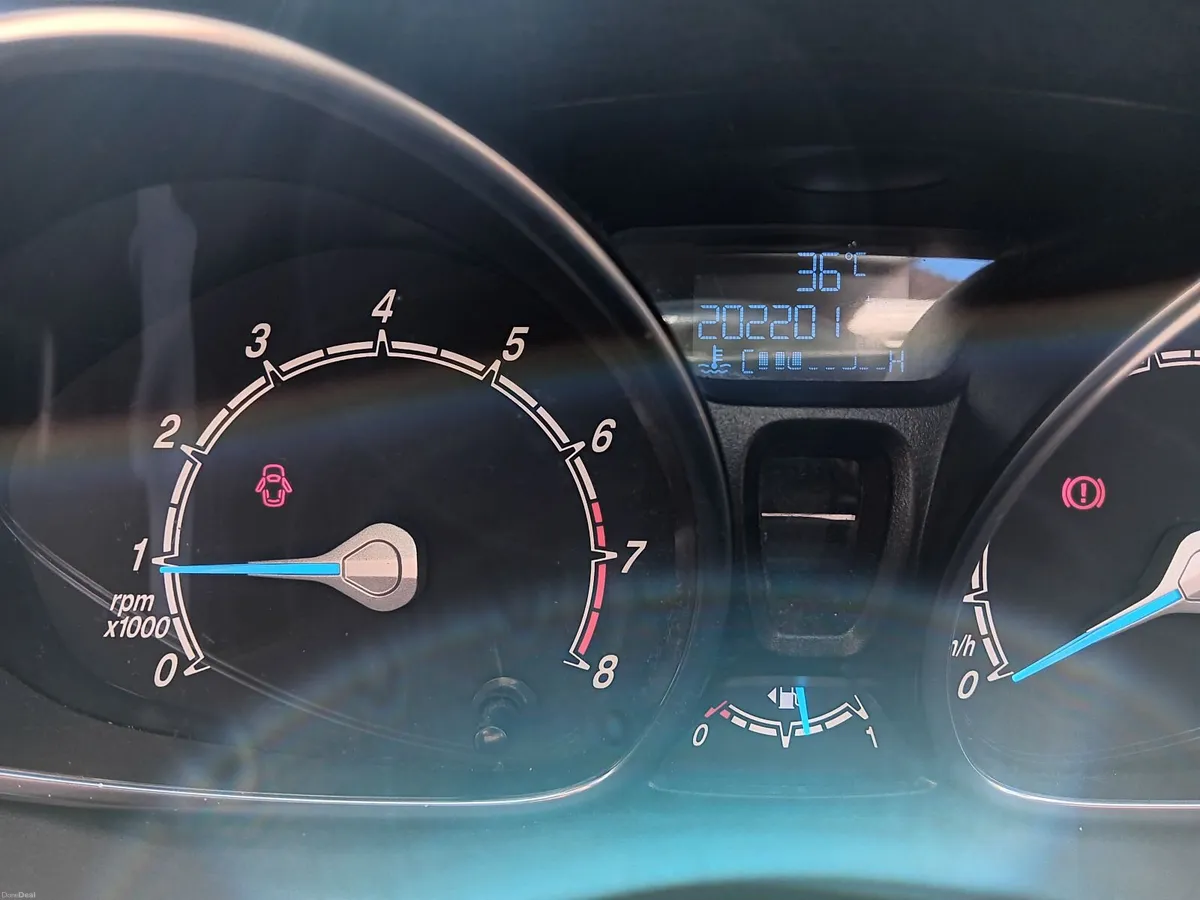 Ford Fiesta 2014 - Image 5
