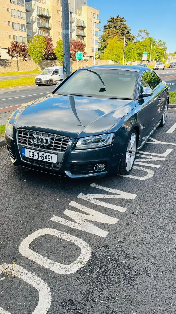 Audi S5 2008 - Image 2