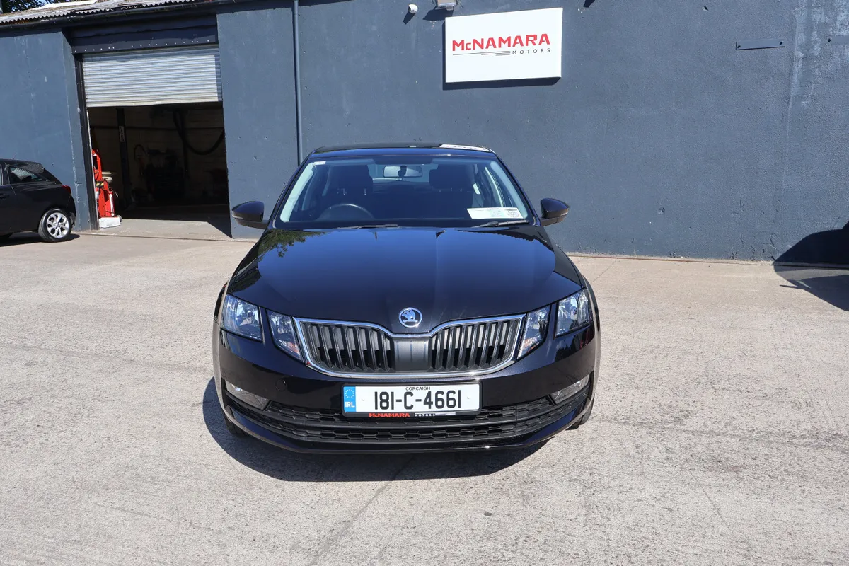 Skoda Octavia Huge Spec Only 42,000Km Exceptional! - Image 4