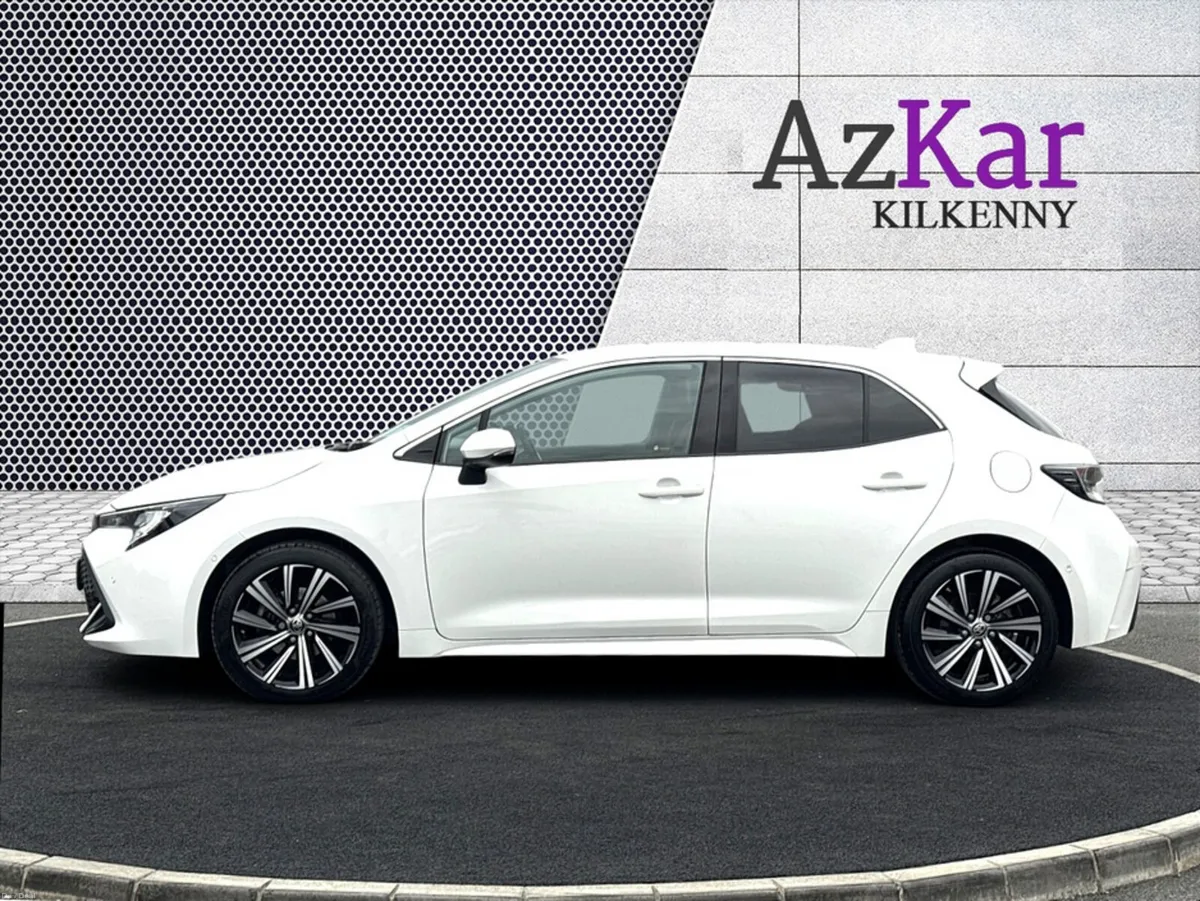 Toyota Corolla 2022 DESIGN 1.8 HYBRID AUTOMATIC €1 - Image 5