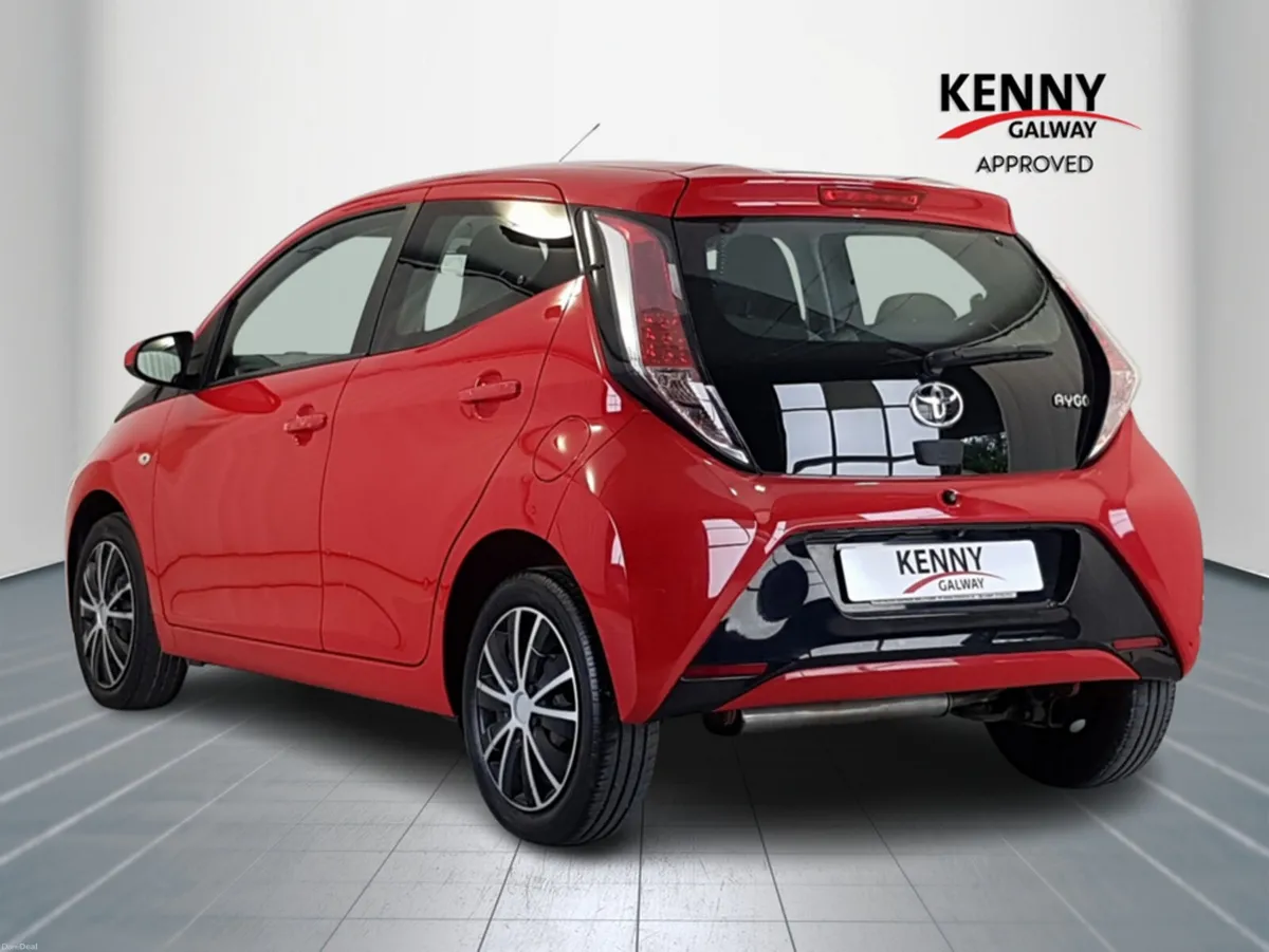 Toyota Aygo 1.0 VVTI X-PLAY 5DR - Image 5