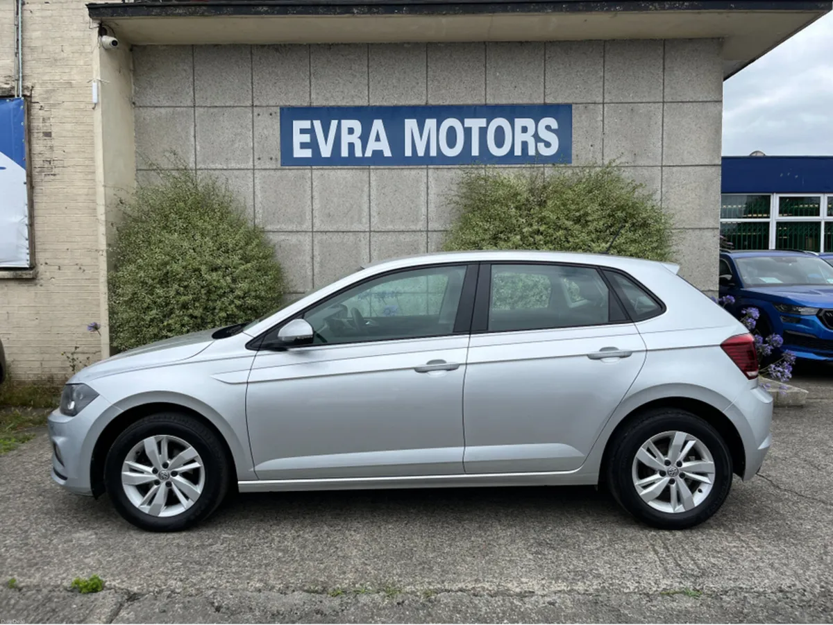 Volkswagen Polo TRENDLINE 1.0 MANUAL - Image 6