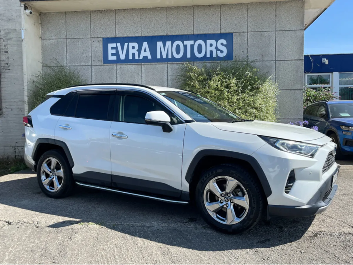 Toyota RAV4 G AUTOMATIC HYBRID 2.5 PETROL //LOW MI - Image 3