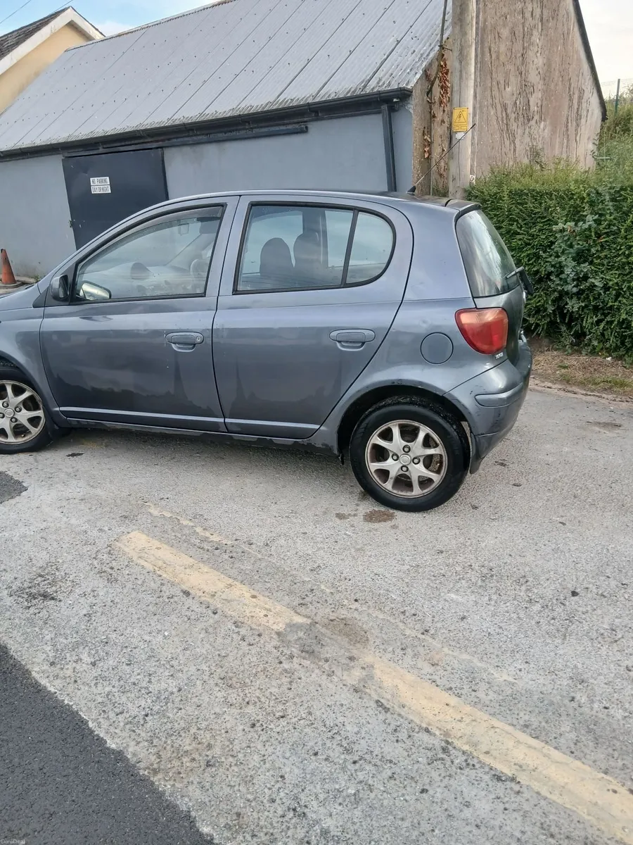 Toyota Yaris 2004 - Image 4