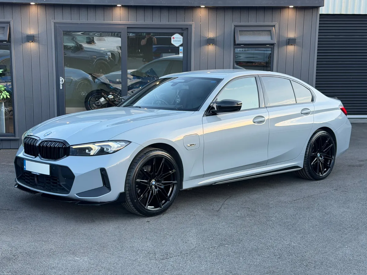 2023/231 BMW 330E MSPORT AUTO LCI - Image 4